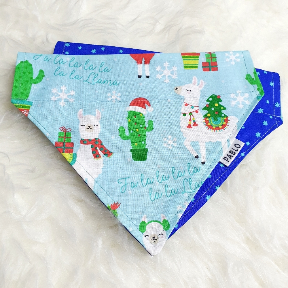 🐶 5 for $15 * Pablo Christmas Lamas/Stars Reversible Dog Bandana - Picture 1 of 5